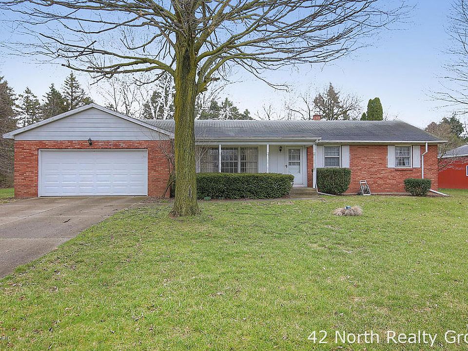 1st image of 13820 Windemere Dr NW