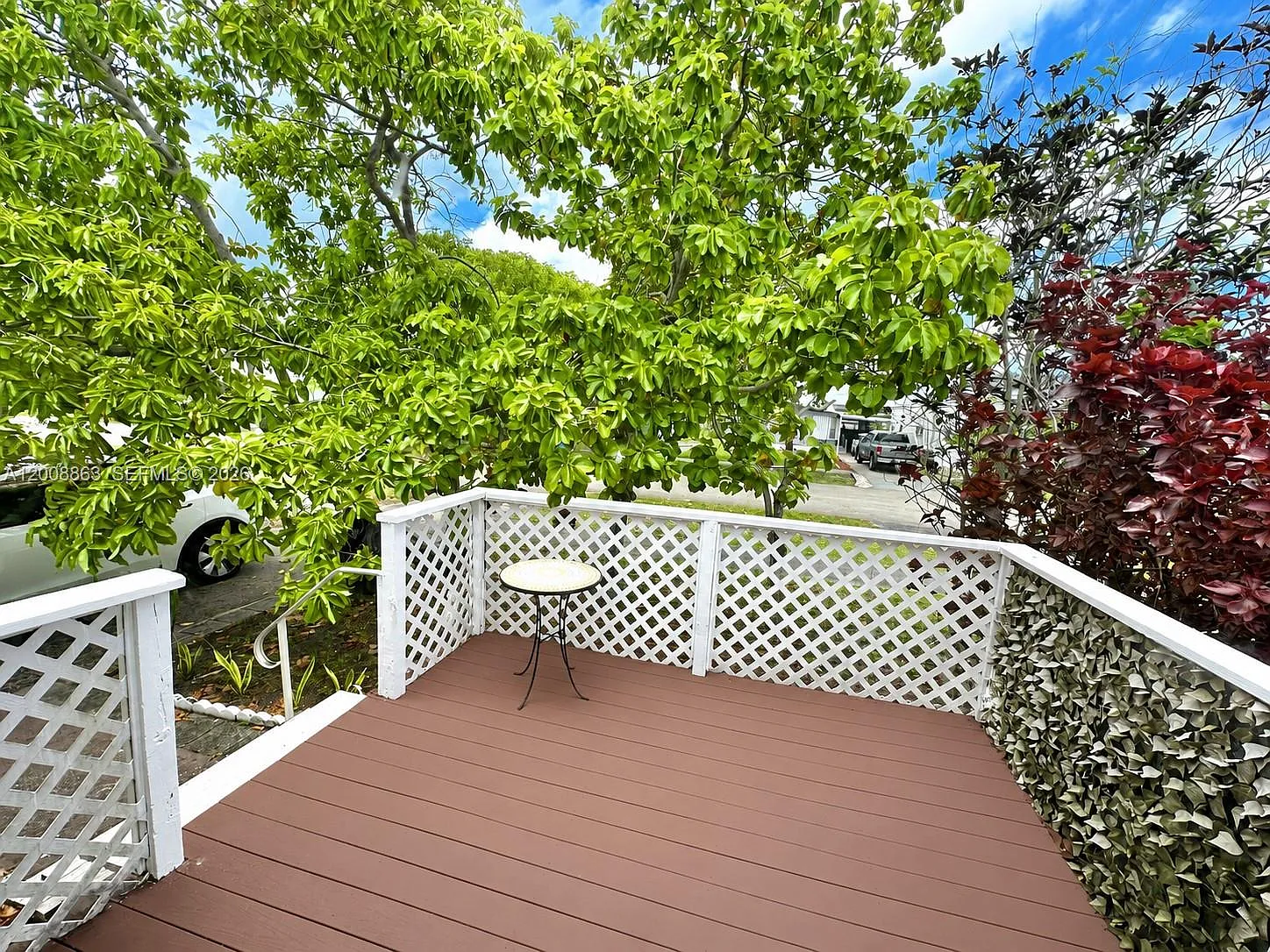 Ravenswood North — Photo 1