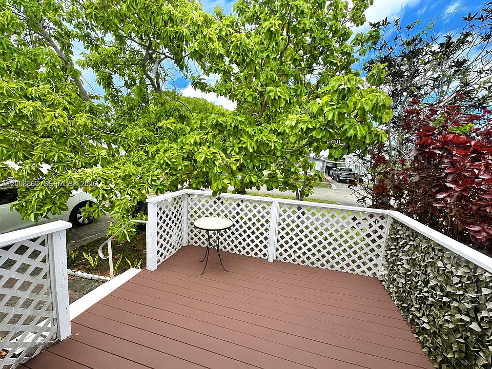 1st image of 3028 SW 50th St #0
