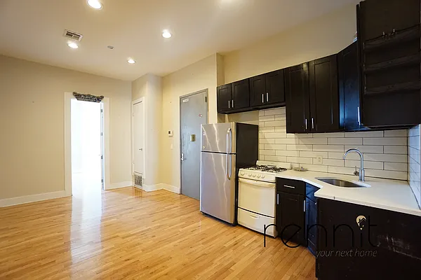 Rented by Rennit Inc. | media 11