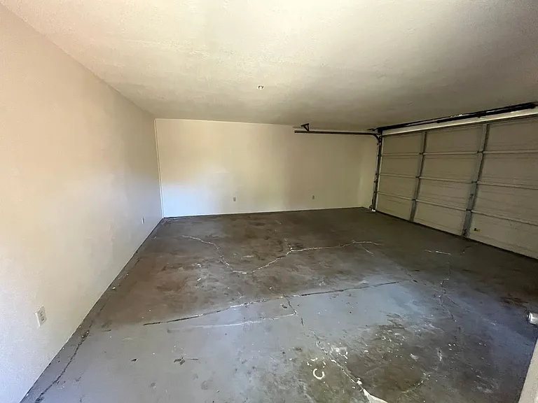 521 Hilmar St — Photo 33