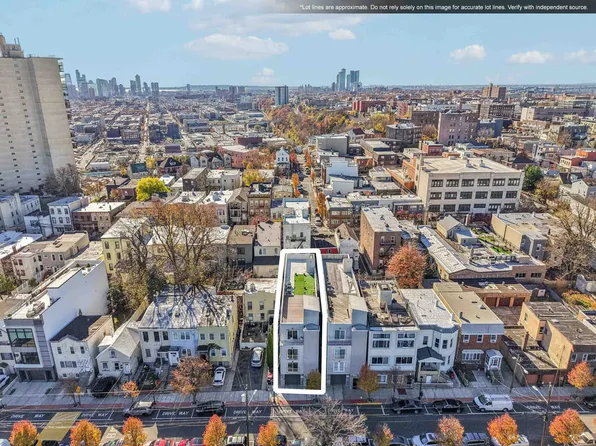 137 20th Street image 2 of 23