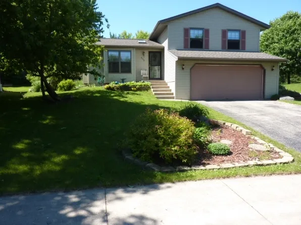 409 Lone Eagle Dr, Madison, WI 53713