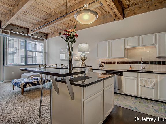 2nd image of 940 Monroe Ave NW #336