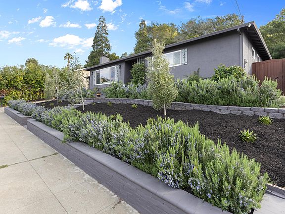 3rd image of 4072 Oak Hill Rd