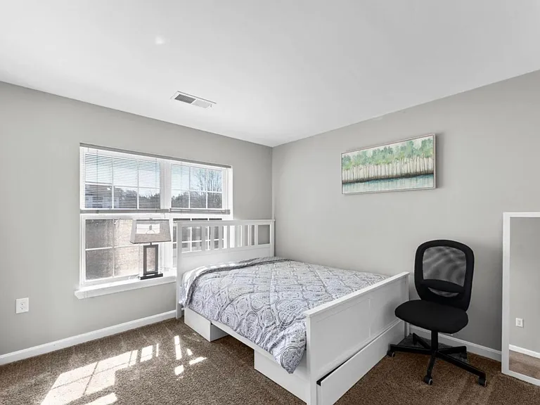6600 Lake Park Dr #103 — Photo 17