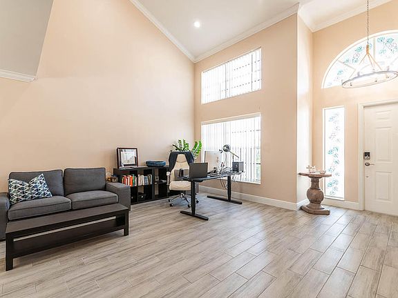5th image of 3614 Newport Avenue