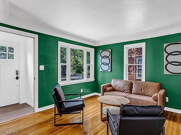 4th image of 3551 Meadowbrook Blvd
