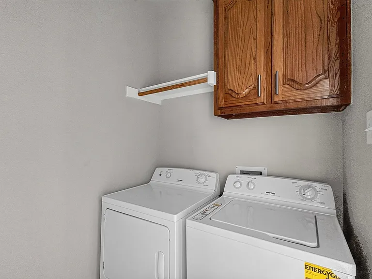 1236 Blue Brook Dr — Photo 38