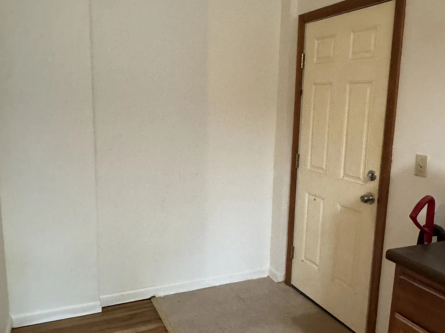 2 bed, 1.5 bath, 635 sqft, $1,800 — Photo 2