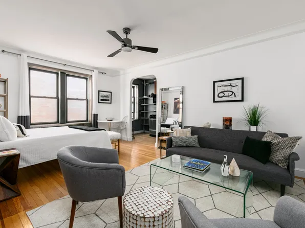 166 West 22nd Street image 1 of 6