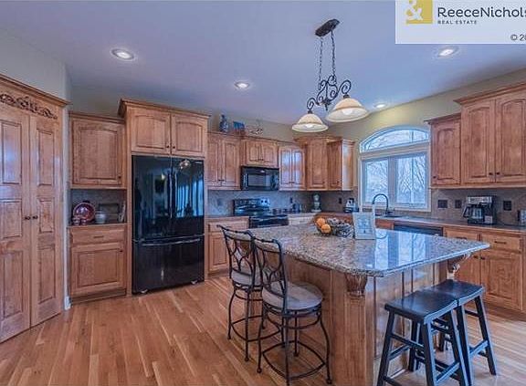 5th image of 1321 SE Woodbine Dr