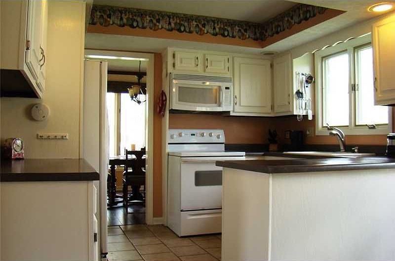 1st image of 211 Westminster Dr