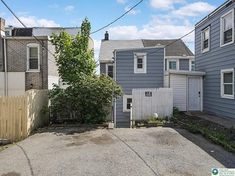 841 Jackson St — Photo 25