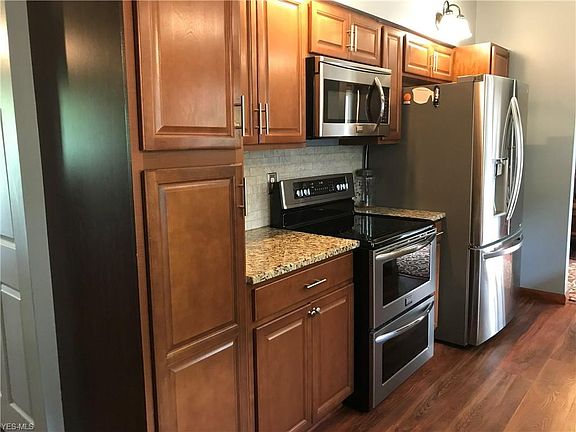 2nd image of 6391 Cambridge Park Dr