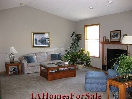 Living Room with vaulted ceiling and gas fireplace