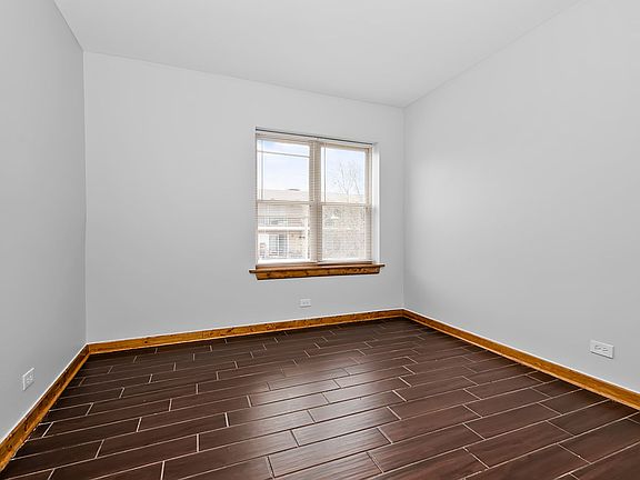4th image of 5853-59 S Troy St #3120-24