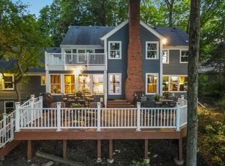 6310 Maple Ridge Ln, Excelsior, MN 55331