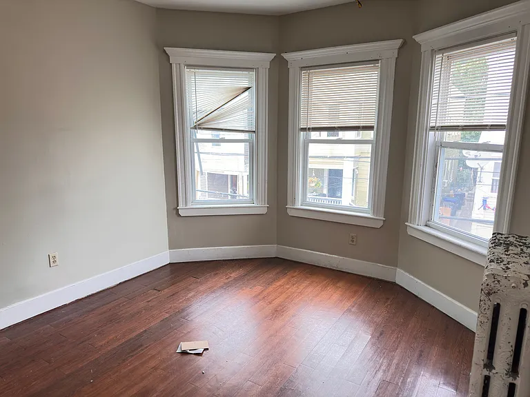 55 Maverick St #2 — Photo 5