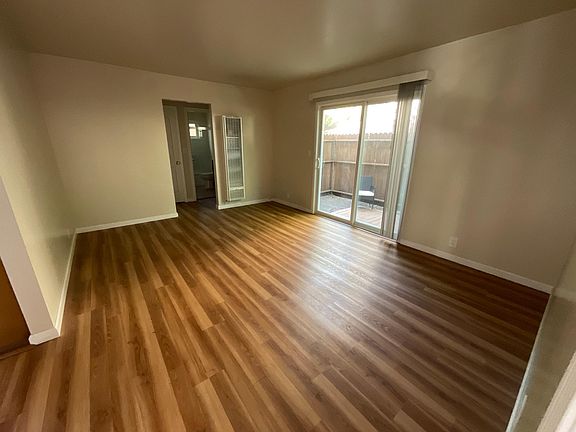 5th image of 1557 Hudson St APT 3