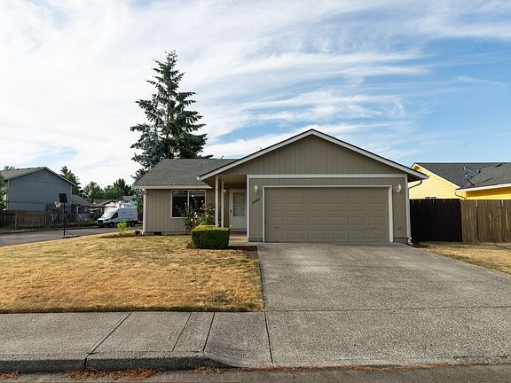 2nd image of 16002 NE 85th St