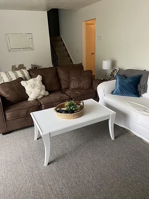3 bed, 1650 sqft, $2,340 — Photo 3