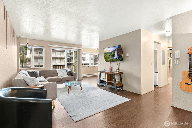 5th image of 2031 NW 59th Street #101