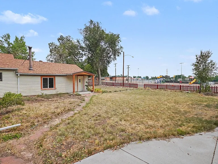 605 S Harlan St — Photo 19