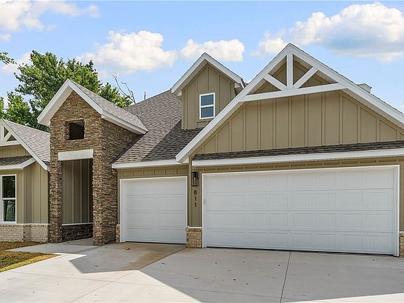2nd image of 811 N Mount Olive