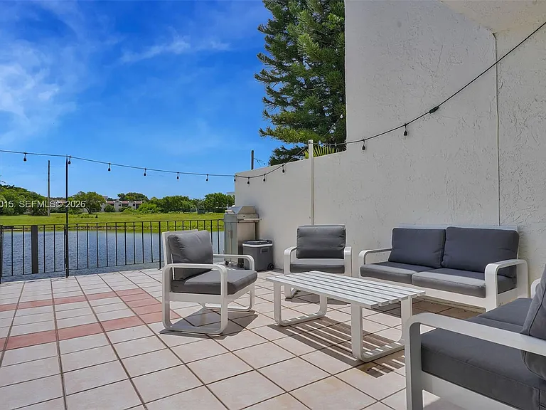 9177 Fontainebleau Blvd #3 — Photo 35