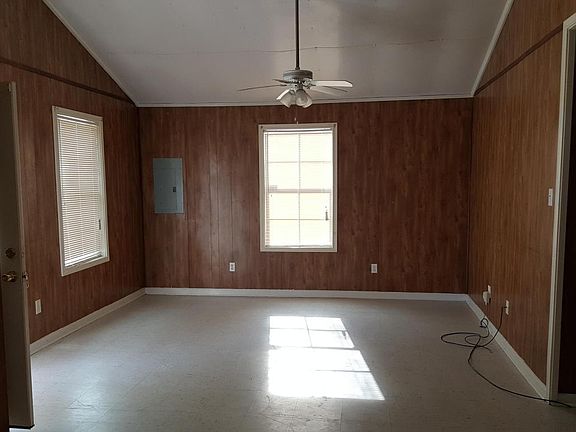 3rd image of 109 Sternberg Dr