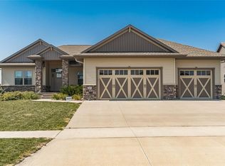 1437 Rolling Glen Dr, Marion, IA 52302