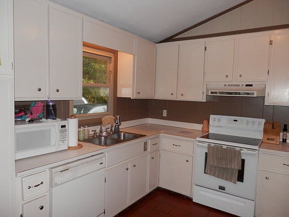5th image of 123 Osborne Trl