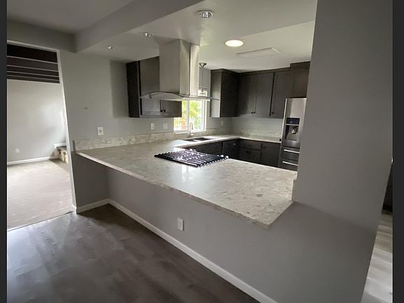 3rd image of 22297 Van Buren St