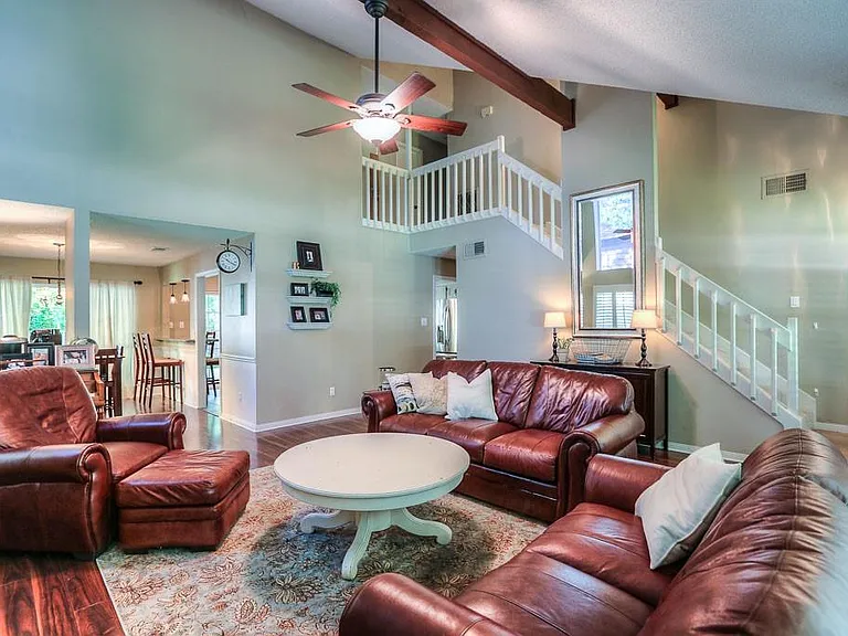 24 Edgewood Forest Ct — Photo 8