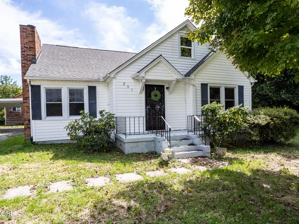 231 S Oakwood Ave, Clinton, TN 37716