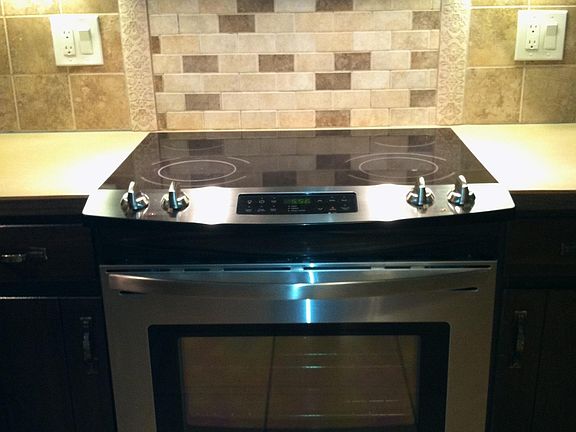 Kitchen New Backsplash & Appliances & Floors!