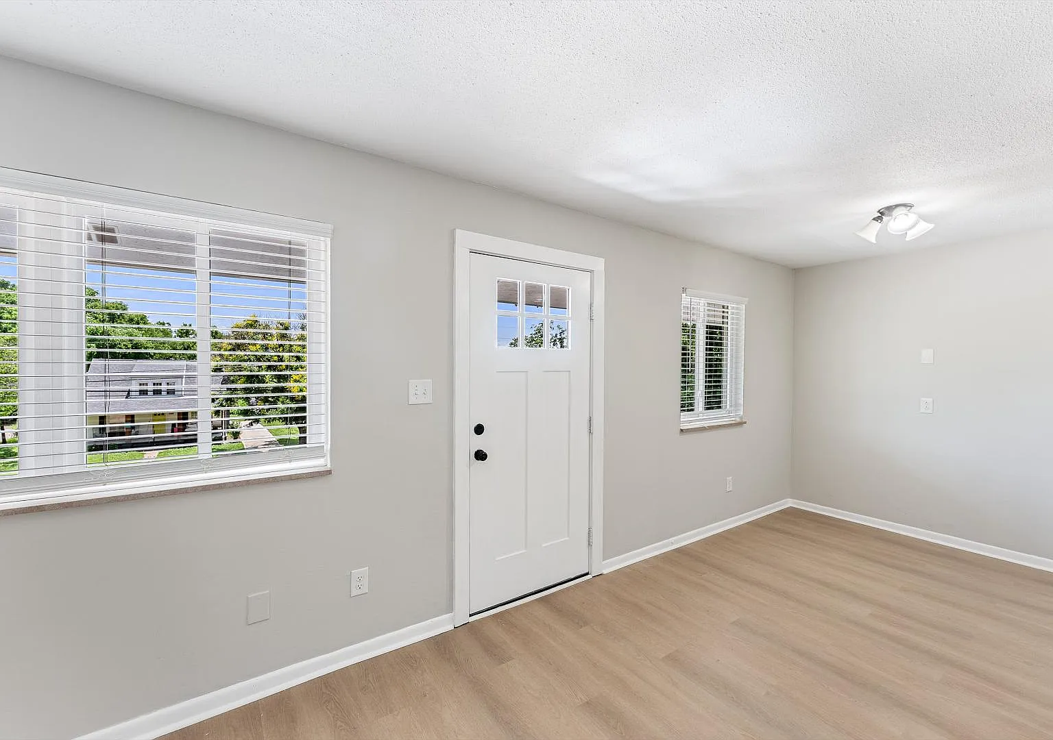 3407 Garden Dr — Photo 3