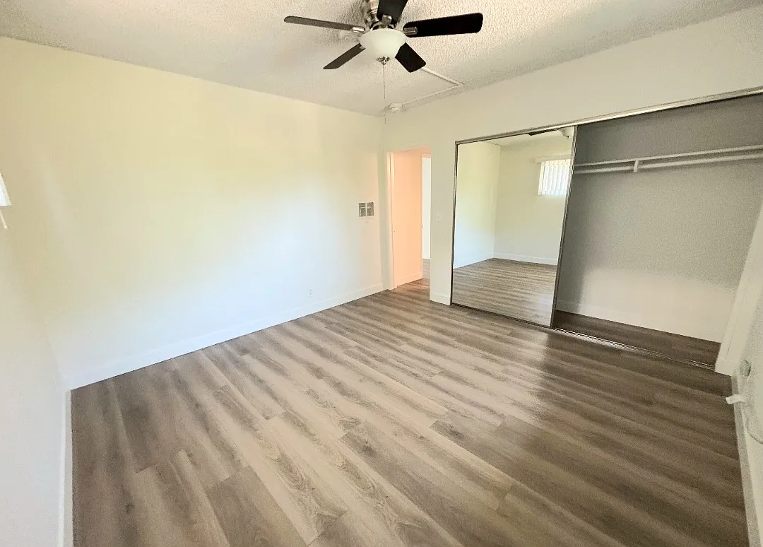 Building Photo - 2352 Glendale Blvd #12