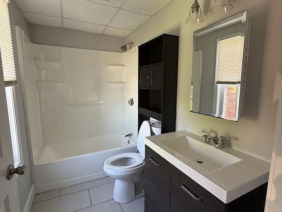 3rd image of 70 Plain St #72