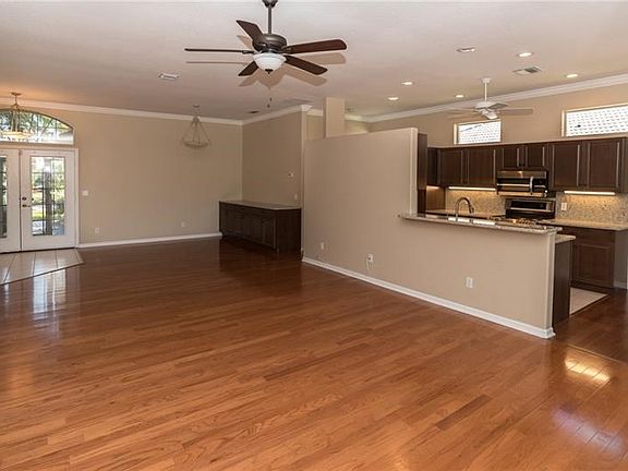 4th image of 146 Coco Palm Dr