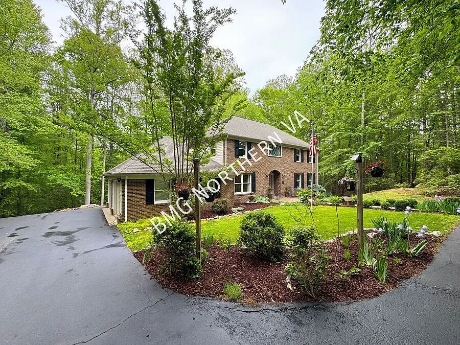 Building Photo - 4800 Occoquan Overlook