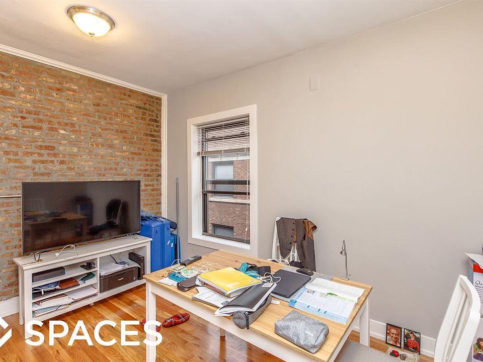 1st image of 820 W Cuyler Ave #Unt826-431