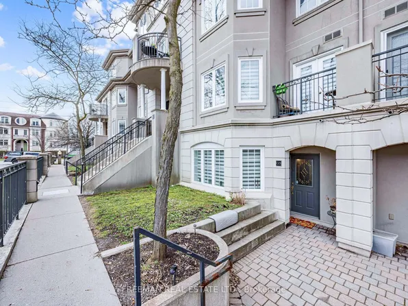 108 Finch Ave W #C13, Toronto, ON M2N 6W6