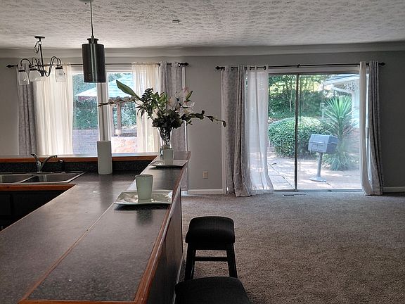 5th image of 4483 Riverwood Cir