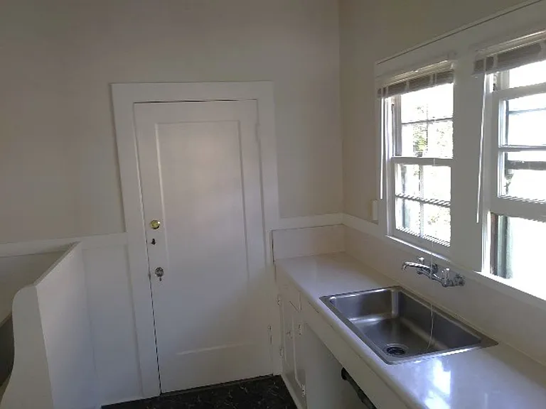 2515 Piedmont Ave #8 — Photo 3
