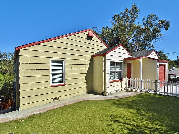 2nd image of 2356 Scenic Ave