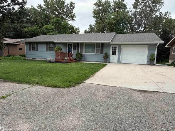 421 Brassfield Dr, Goldfield, IA 50542