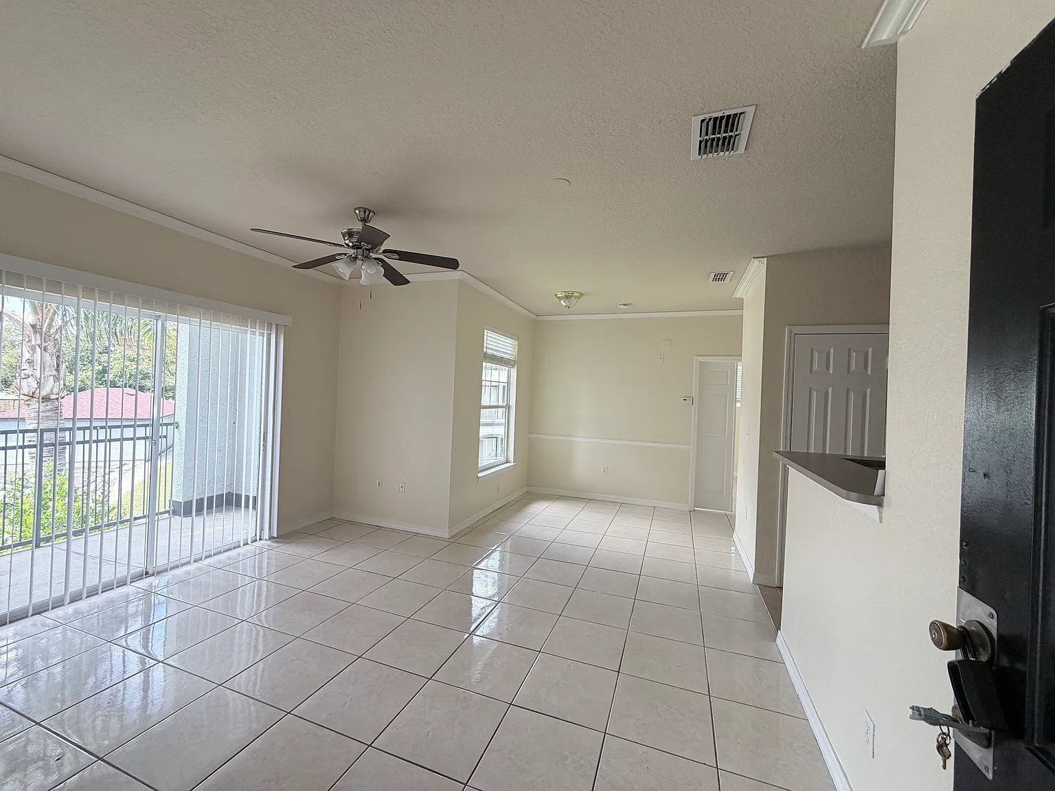 1 bed, 657 sqft, $1,200 — Photo 2