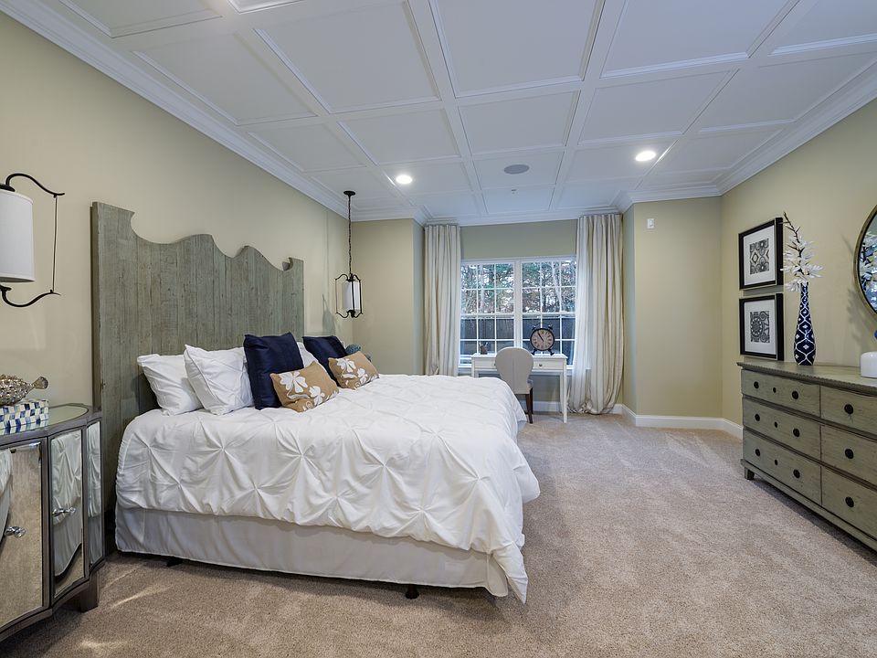 1st image of 31 Isabella Ct